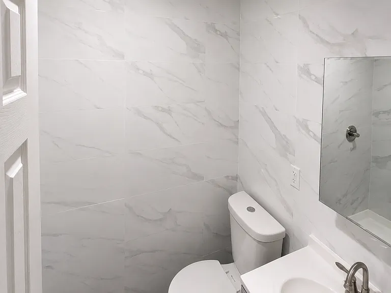 462 Onderdonk Ave #2L — Photo 10