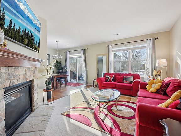 2nd image of 424 Acushnet St