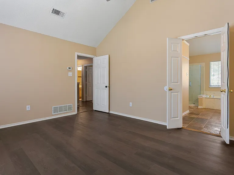 7605 Bryce Canyon Dr W — Photo 3