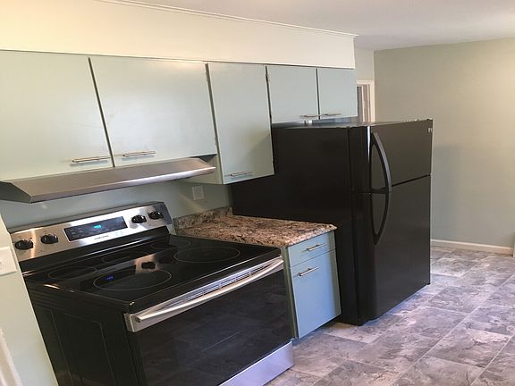 4th image of 905 Goodland Ave