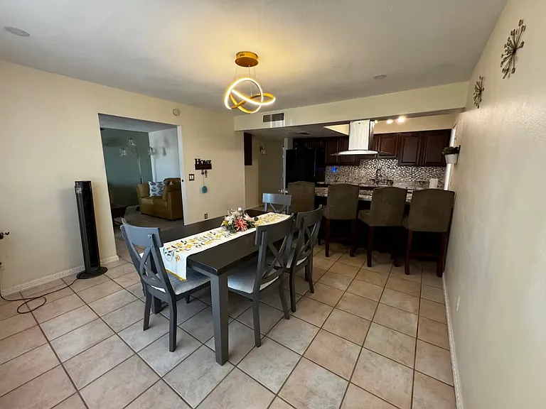 1213 W Galveston St — Photo 6
