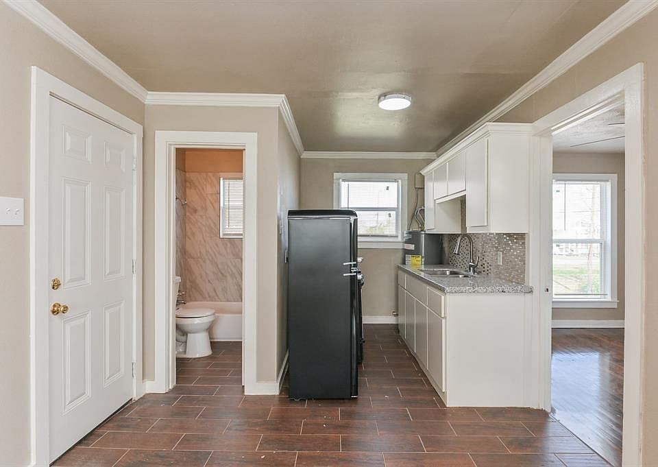 1st image of 3445 Rosalie St #B