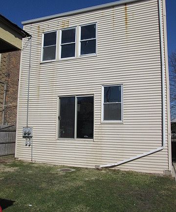 3rd image of 1012 S Mason Ave