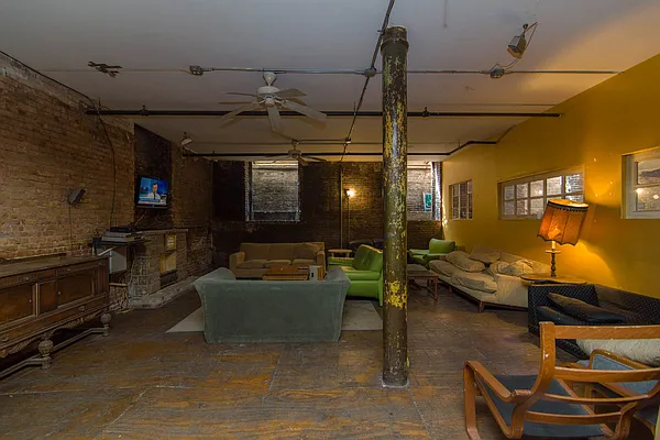 Rented by Nooklyn NYC LLC | media 23