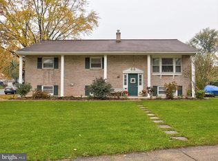 2124 Brockton Rd, Lancaster, PA 17601