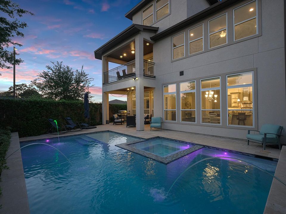 Pool & patio set up for entertaining or kids playing. Can be seen from the kitchen and living room.