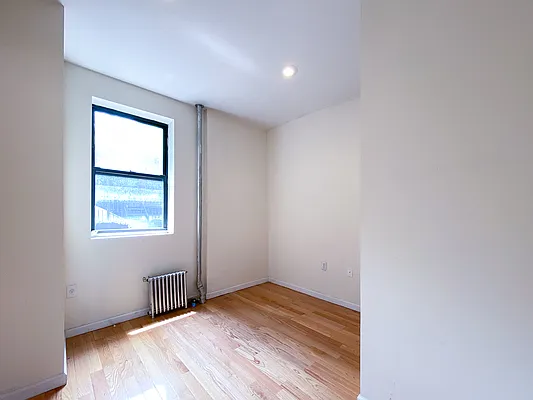 Rented by Compass | media 27