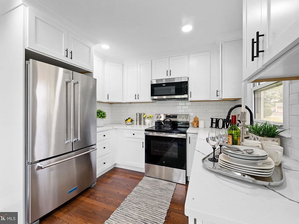 1st image of 37 Blackwell Ln