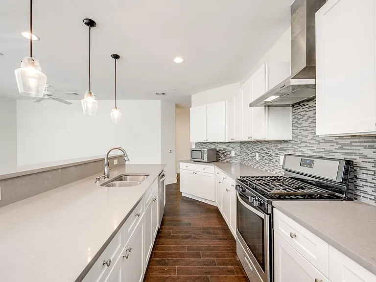 908 Nueces St #12 — Photo 8