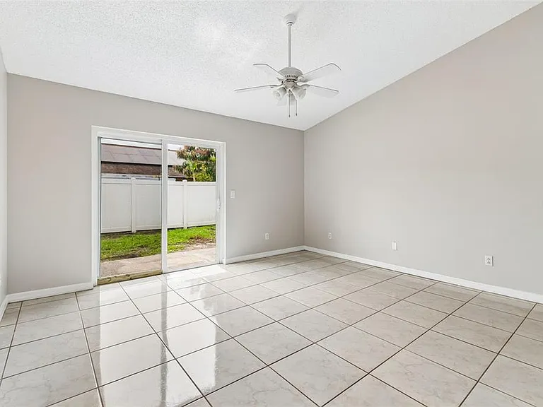 10105 Sea Spray Pl — Photo 33