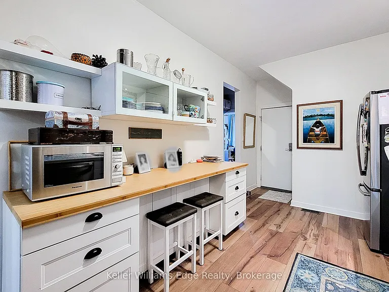 64 Locke St N #2 — Photo 10