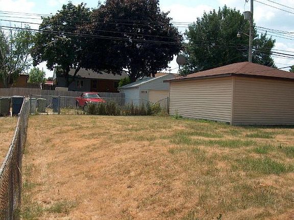 4th image of 8217 W Grantosa Dr