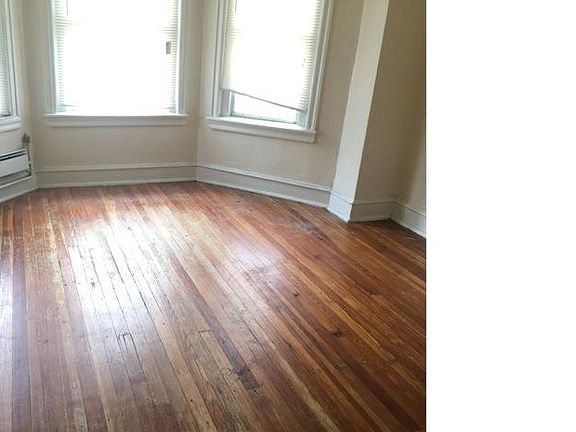 2nd image of 257 W Sulis St