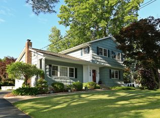 841 Heritage Ct, Yorktown Heights, NY 10598