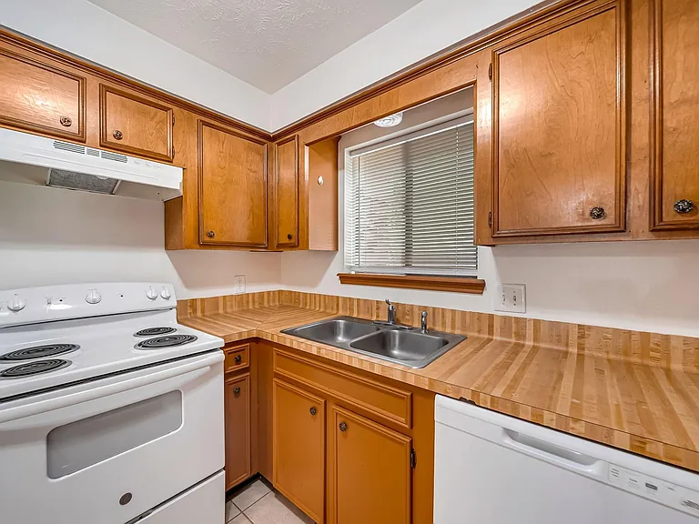 55 Summer Crest Cir — Photo 16