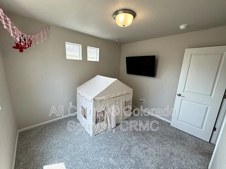 5635 Dakan Loop — Photo 16