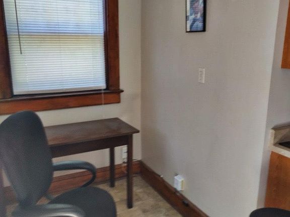2nd image of 2023 Murray Ave APT 2