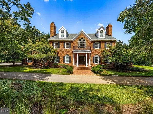 904 Hillstead Dr, Lutherville Timonium, MD 21093