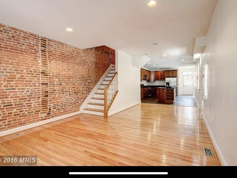 2611 E Fairmount Ave — Photo 7