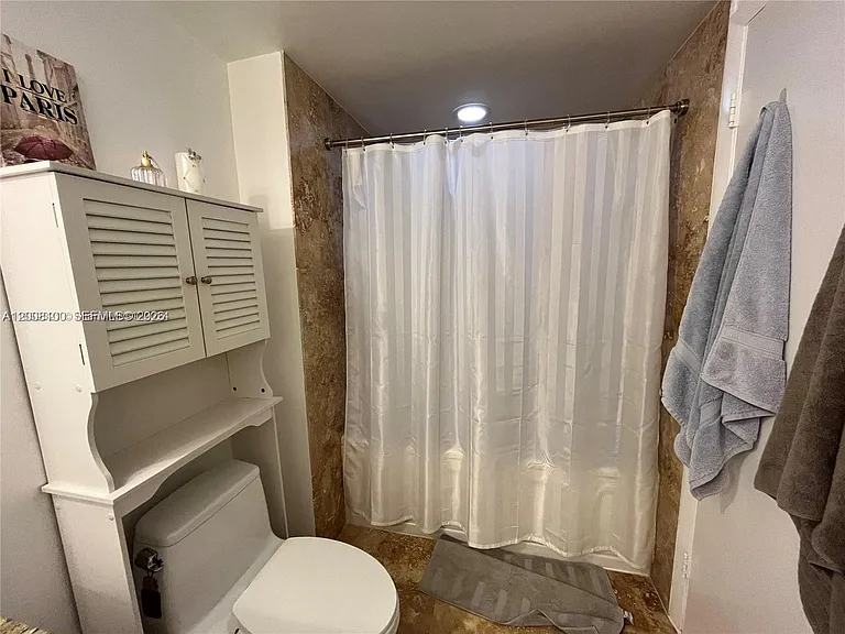 41 SE 5th St #504 — Photo 12