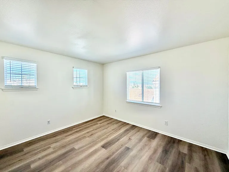 31409 Orchard Ln — Photo 23