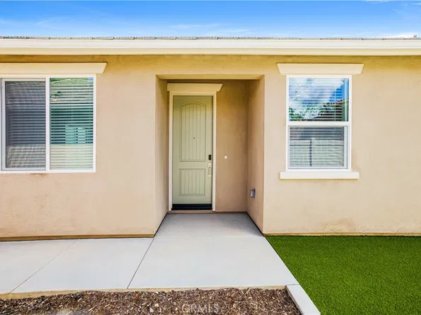 680 Susanne St Unit 2, Corona, CA 92882