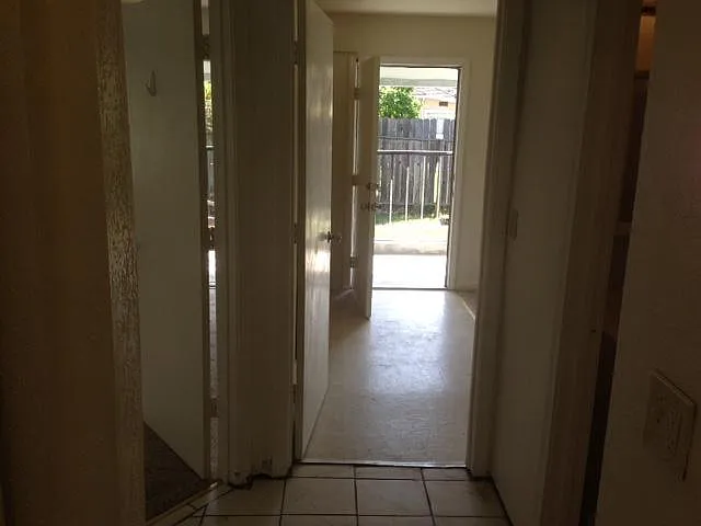 844 37th St — Photo 29