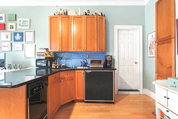Rented by Citi Habitats | media 10