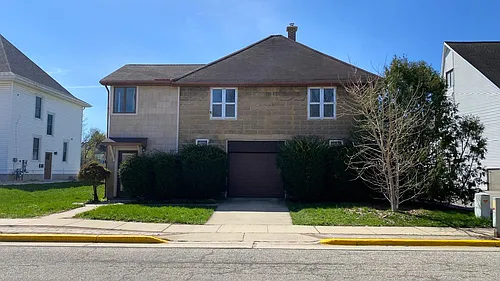 103 E Park Ln Photo 1