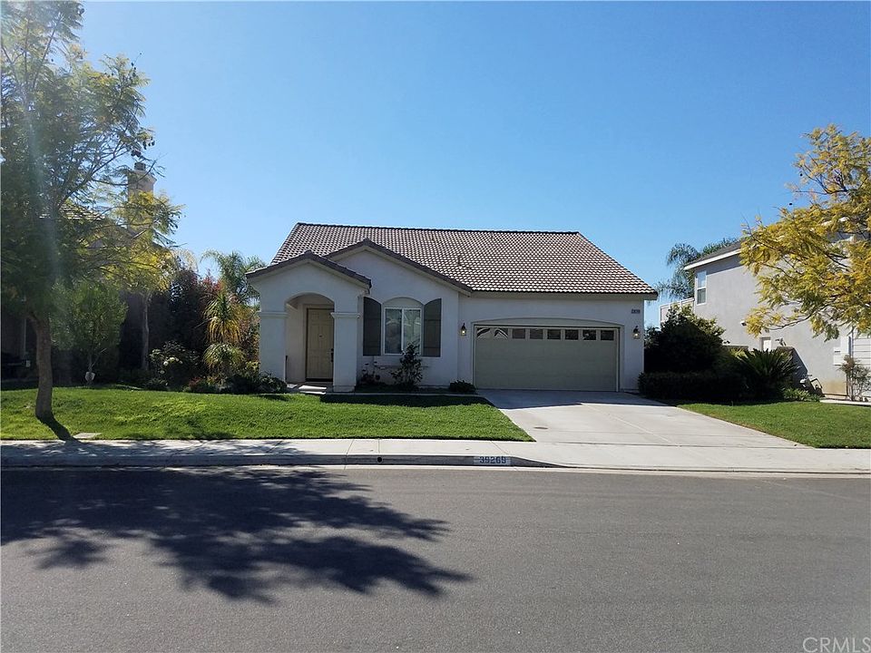 1st image of 39269 Sugarcane Dr