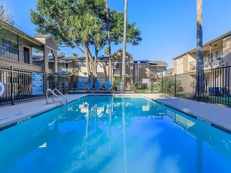 Serenity Apartments — Photo 10
