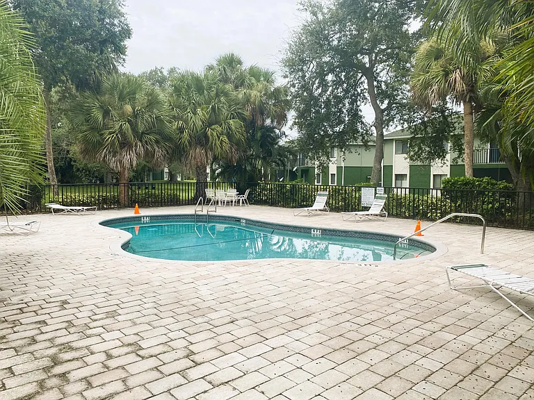 2217 Flower Tree Cir — Photo 20