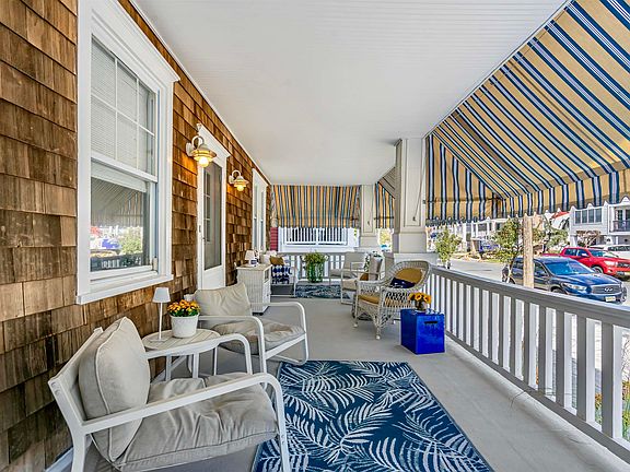 4th image of 858 1st St #1