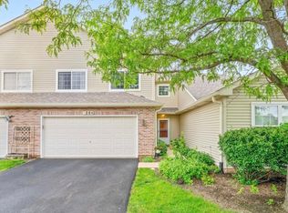 26 Rolling Oaks Rd UNIT B, Sugar Grove, IL 60554