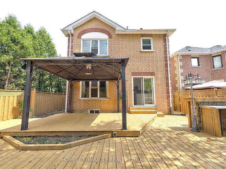 45 Sunley Cres — Photo 18