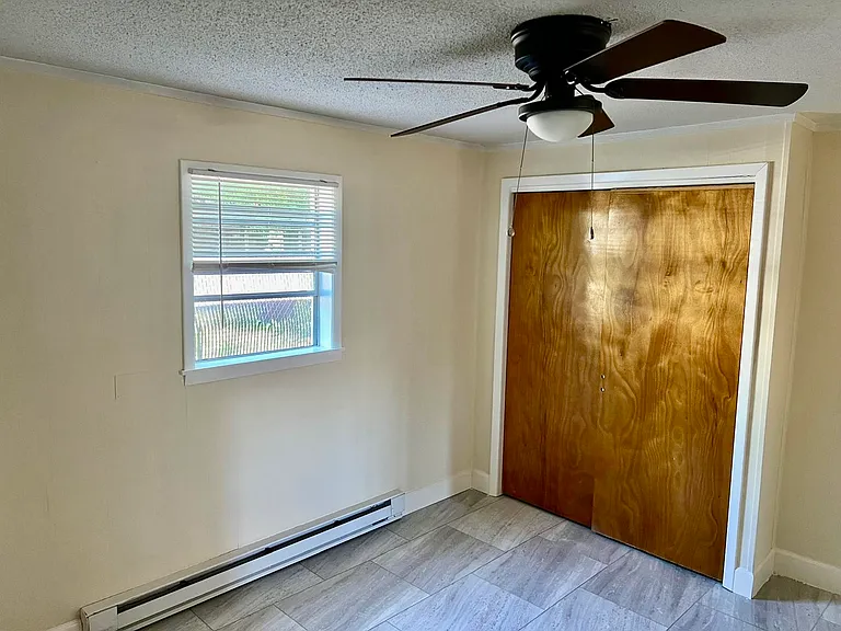 818 Bay St #5 — Photo 9