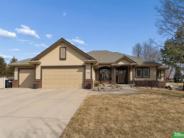 5045 S 175th St, Omaha, NE 68135