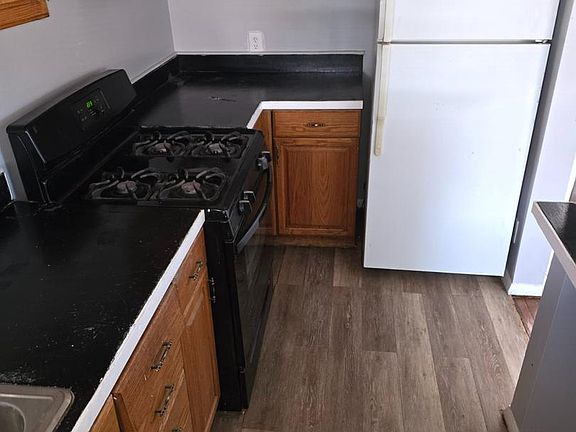 5th image of 4404 Mountview Rd