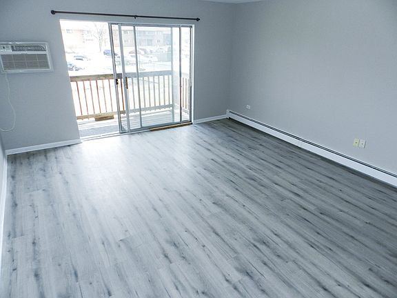 3rd image of 7410 Brookdale Dr #4-205