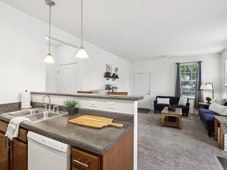 Bluestone — Photo 15