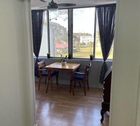 5th image of 305 4710 Bay St NE