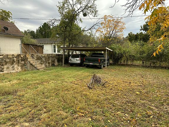 3rd image of 1001 Kenwood Dr
