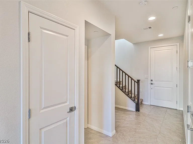 9220 Far Side Ave — Photo 12