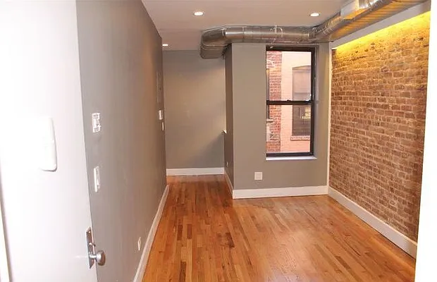 Rented by Premier Metro Realty Corp | media 4