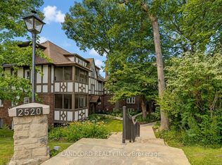 2520 Bloor St W #12, Toronto, ON M6S1R8