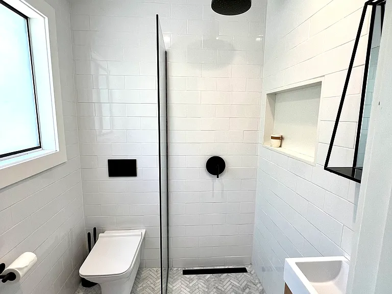 2 Montauk Blvd — Photo 15