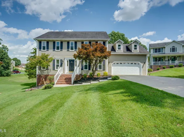 12 Spring Knoll Ct, Johnson City, TN 37601