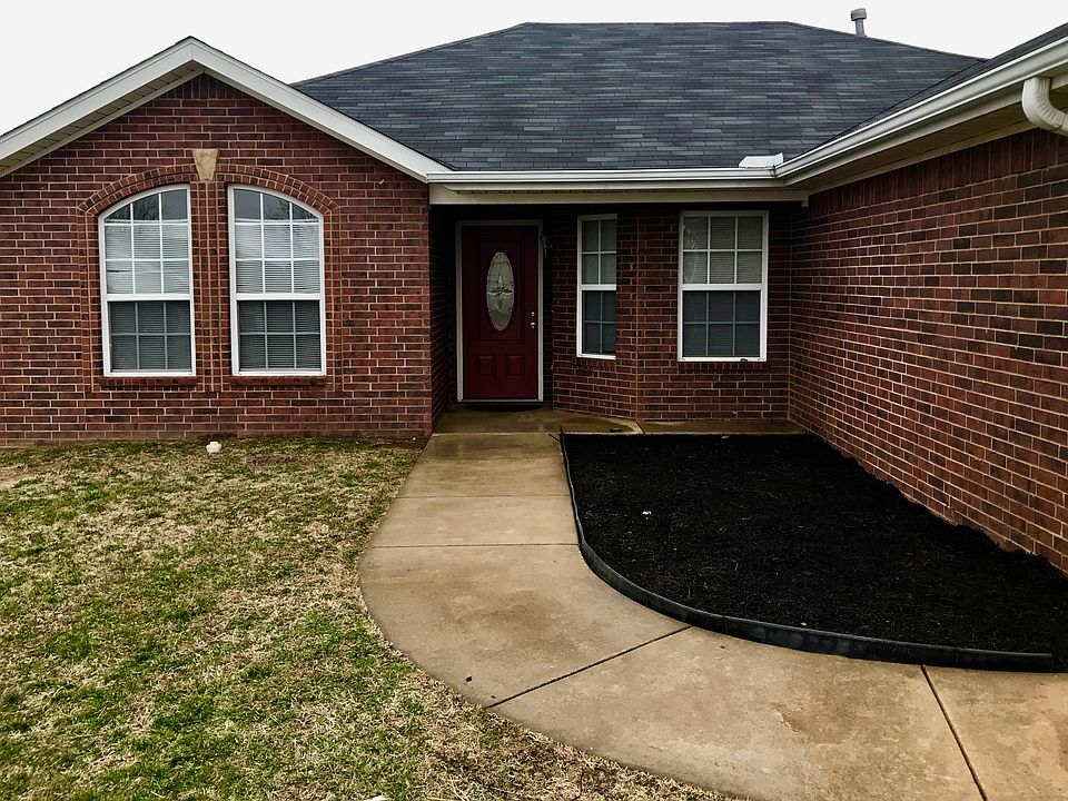 1st image of 501 Dewberry Ln