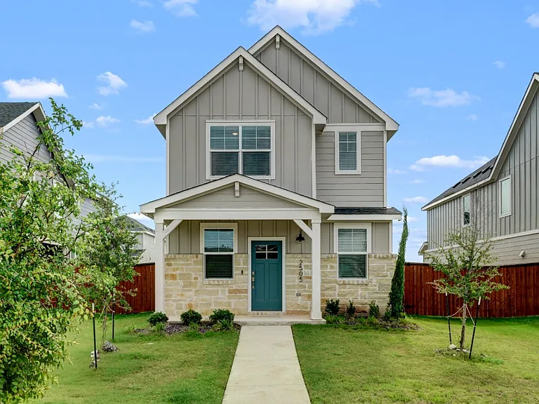 2505 Liam Aurora Ln — Photo 1