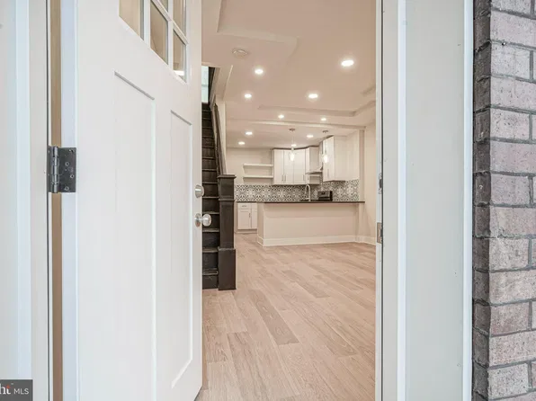 3040 N Water St, Philadelphia, PA 19134
